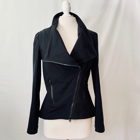 lululemon athletica Jackets & Blazers - Lululemon Urbanite Blazer Jacket Black 8 Rare!